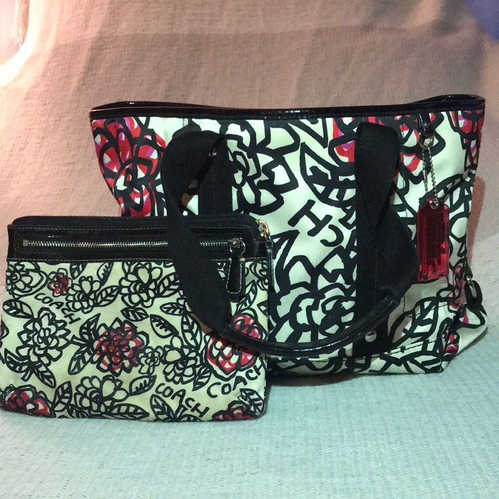 Coach Poppy Tote and clutch - Picture 1 of 6